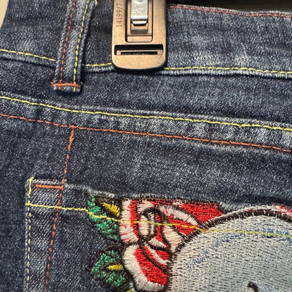 Ed Hardy Jeans Size 31 Embellished Skull & Rose Embroidered Denim Y2K - Picture 11 of 12